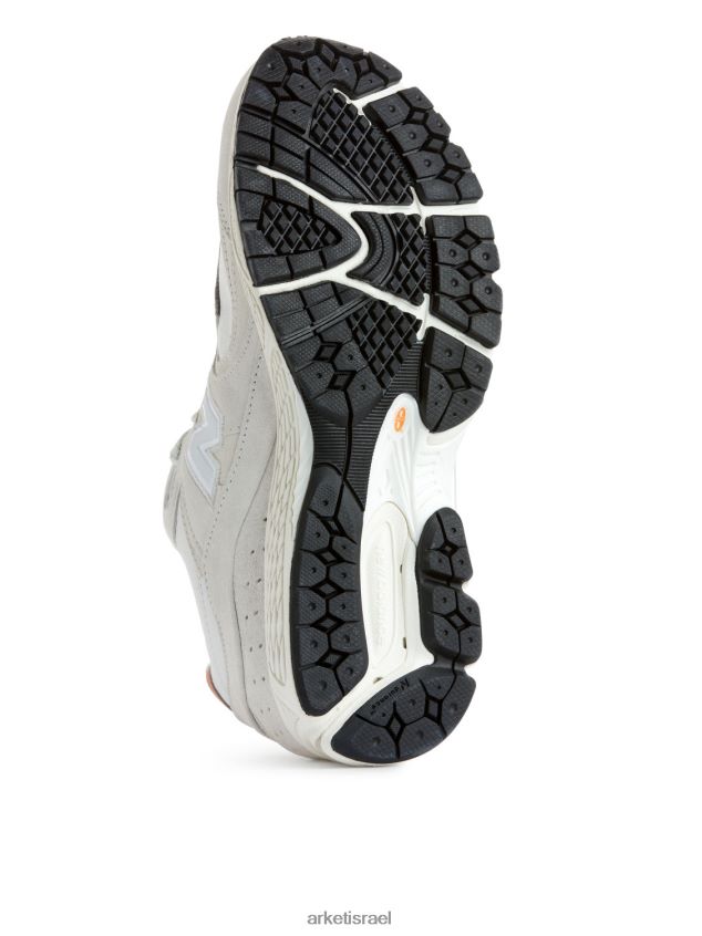 ARKET נעלי קורדרוי new balance 2002r לָבָן נָשִׁים 4TL8F673 הַנעָלָה